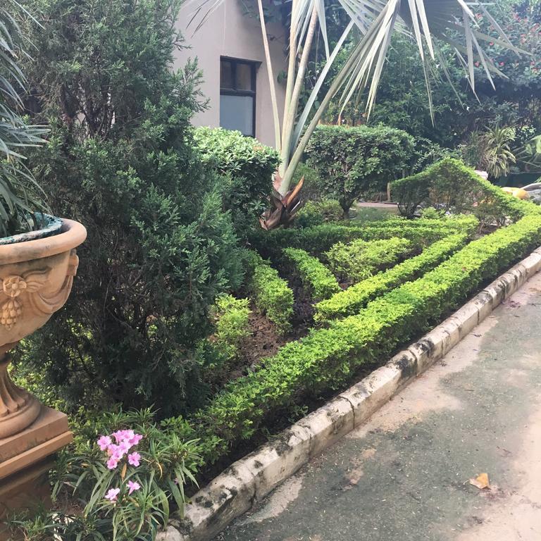 Villa At Tarudhan Valley Golf Resort Manesar Exterior photo